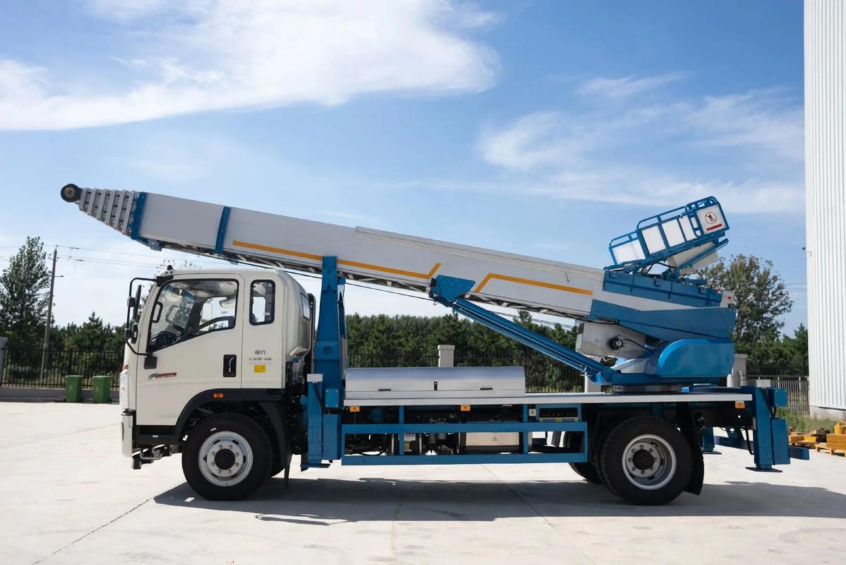 南京建邺云梯上料车租赁费用