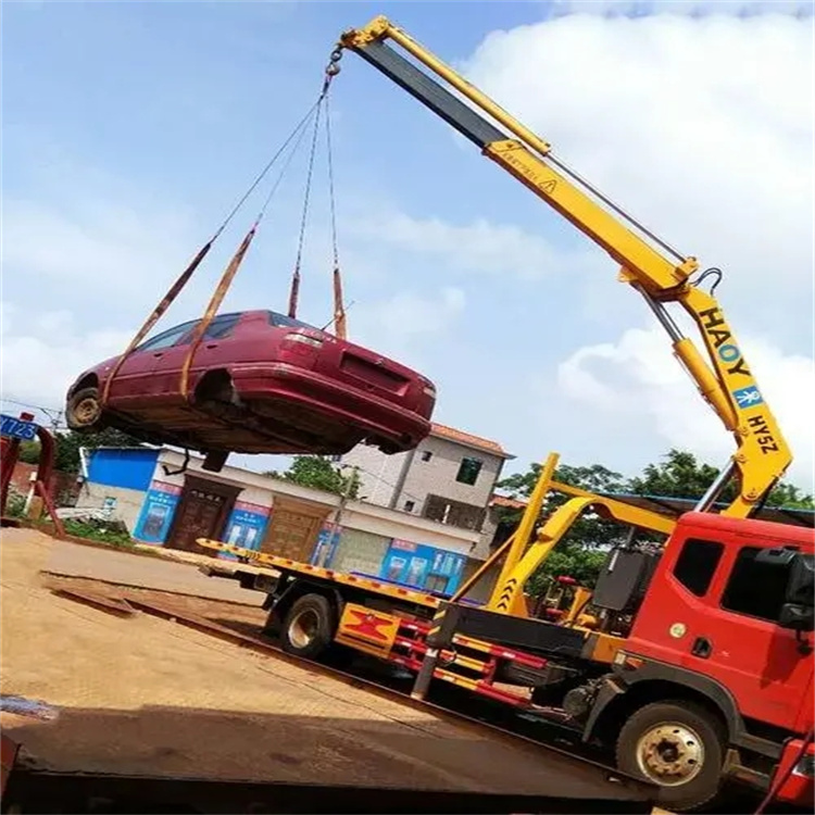 南京建邺吊车吊汽车的正确方法